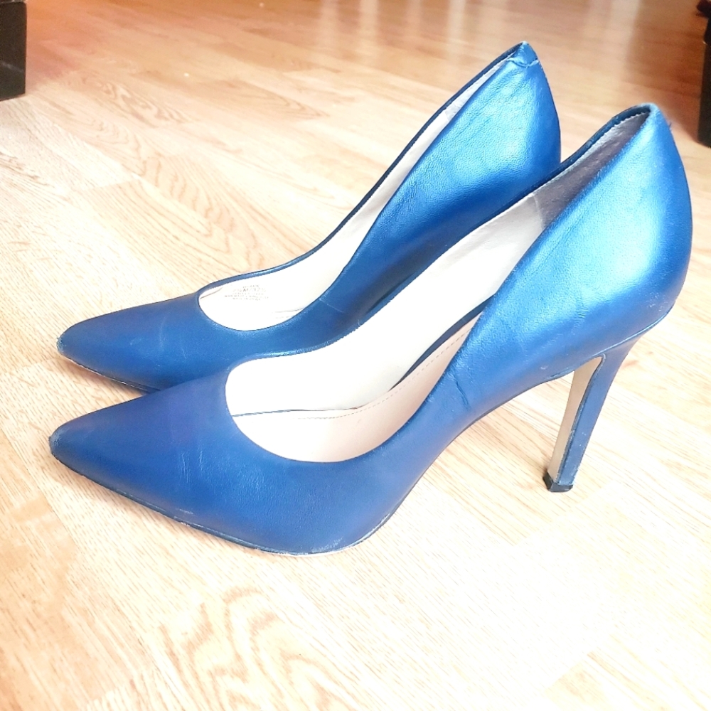 Vince Camuto Kain Navy Pump Size 7.5